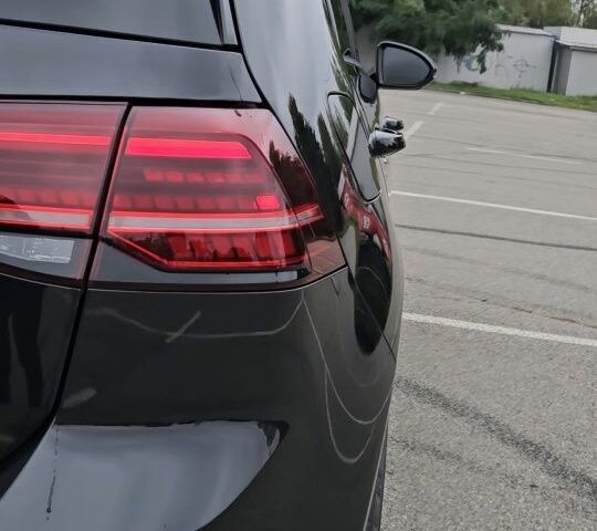 Черный Фольксваген Гольф, объемом двигателя 2 л и пробегом 142 тыс. км за 18500 $, фото 2 на Automoto.ua