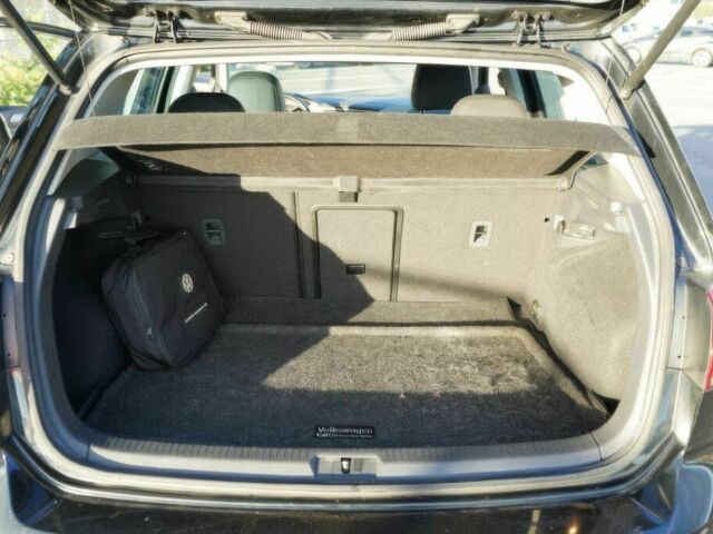 Черный Фольксваген Гольф, объемом двигателя 1.8 л и пробегом 70 тыс. км за 7000 $, фото 10 на Automoto.ua