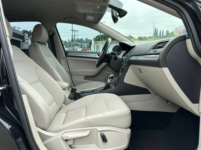 Черный Фольксваген Гольф, объемом двигателя 0 л и пробегом 76 тыс. км за 8300 $, фото 8 на Automoto.ua