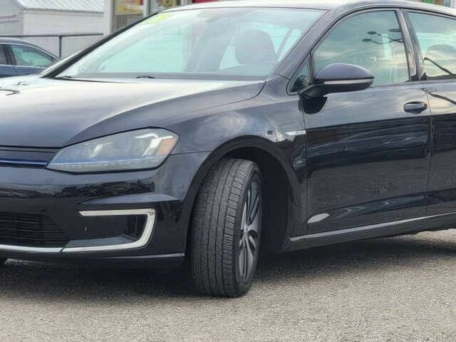 Черный Фольксваген Гольф, объемом двигателя 0 л и пробегом 80 тыс. км за 6200 $, фото 2 на Automoto.ua