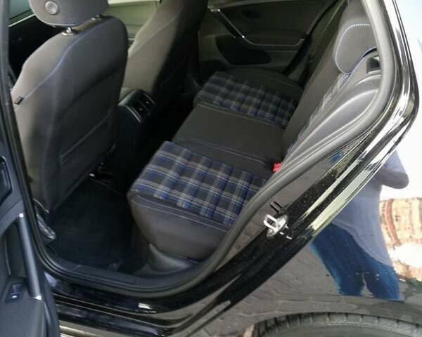 Черный Фольксваген Гольф, объемом двигателя 1.4 л и пробегом 108 тыс. км за 16400 $, фото 4 на Automoto.ua