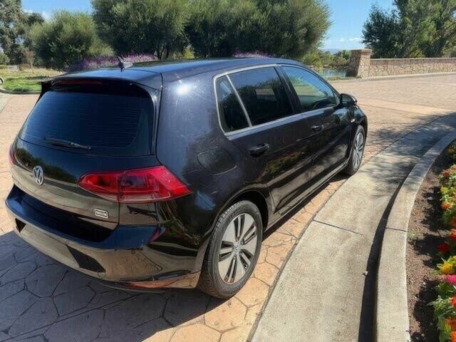 Черный Фольксваген Гольф, объемом двигателя 0 л и пробегом 75 тыс. км за 7800 $, фото 5 на Automoto.ua