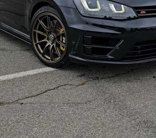 Черный Фольксваген Гольф, объемом двигателя 2 л и пробегом 142 тыс. км за 18500 $, фото 3 на Automoto.ua