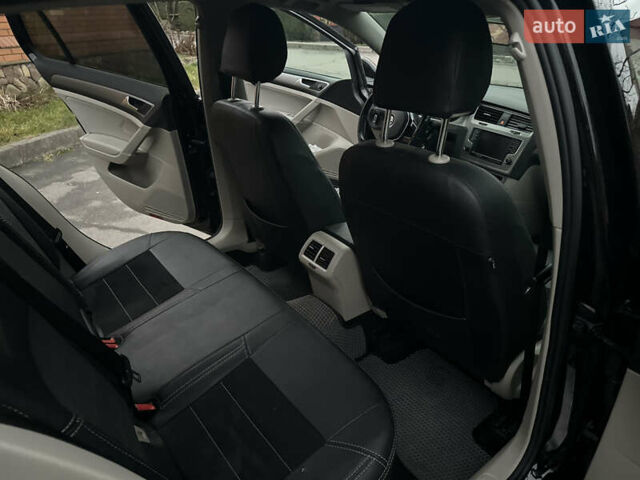 Черный Фольксваген Гольф, объемом двигателя 2 л и пробегом 145 тыс. км за 10950 $, фото 40 на Automoto.ua