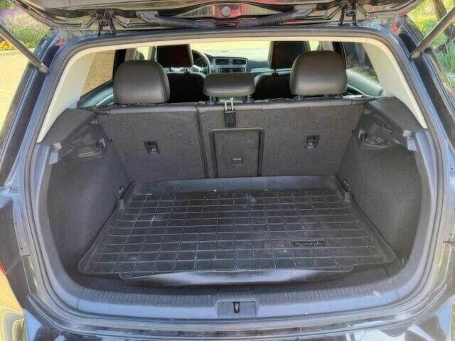 Черный Фольксваген Гольф, объемом двигателя 0 л и пробегом 75 тыс. км за 7800 $, фото 10 на Automoto.ua