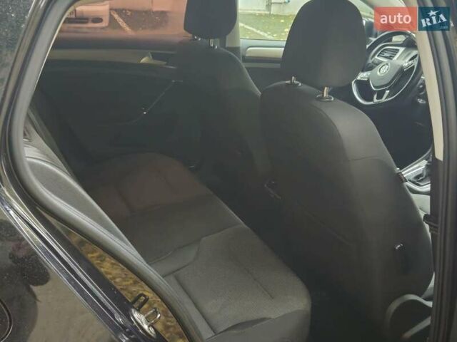 Черный Фольксваген Гольф, объемом двигателя 1.8 л и пробегом 169 тыс. км за 11800 $, фото 17 на Automoto.ua