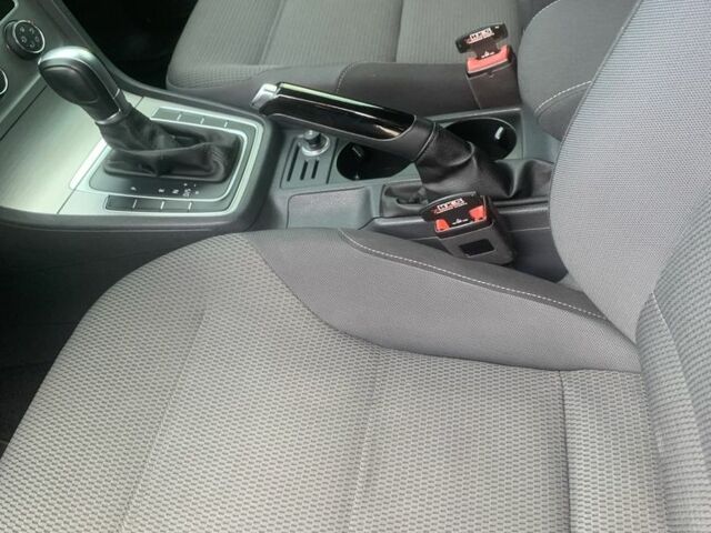 Черный Фольксваген Гольф, объемом двигателя 1.8 л и пробегом 108 тыс. км за 13500 $, фото 2 на Automoto.ua