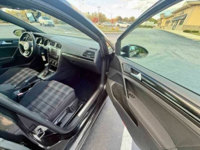 Чорний Фольксваген Гольф, об'ємом двигуна 2 л та пробігом 110 тис. км за 11200 $, фото 8 на Automoto.ua