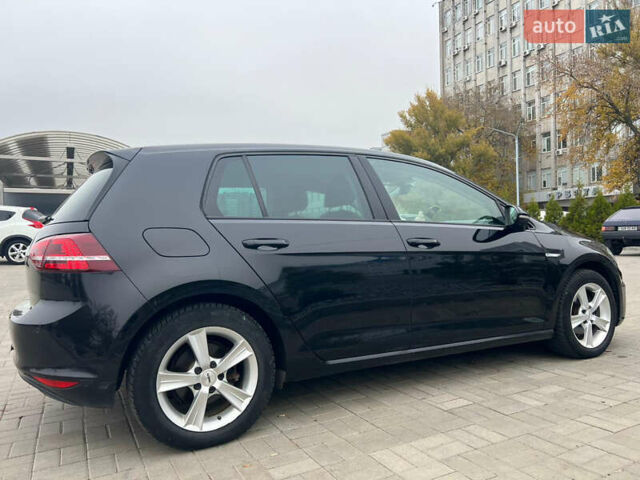 Черный Фольксваген Гольф, объемом двигателя 0 л и пробегом 39 тыс. км за 11500 $, фото 2 на Automoto.ua