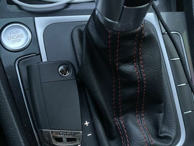 Черный Фольксваген Гольф, объемом двигателя 2 л и пробегом 122 тыс. км за 17000 $, фото 5 на Automoto.ua