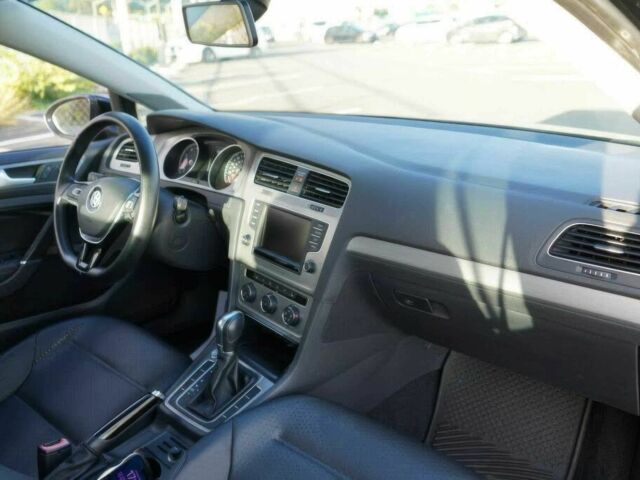 Черный Фольксваген Гольф, объемом двигателя 1.8 л и пробегом 70 тыс. км за 7000 $, фото 6 на Automoto.ua