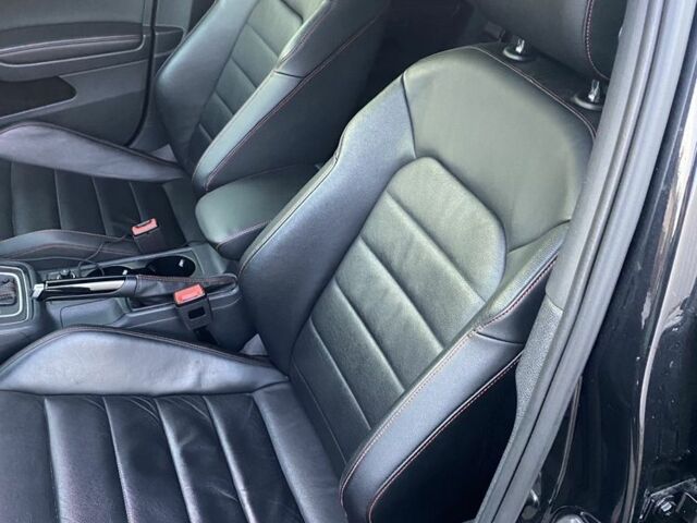 Черный Фольксваген Гольф, объемом двигателя 2 л и пробегом 122 тыс. км за 17000 $, фото 10 на Automoto.ua