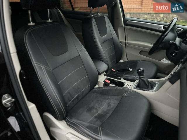 Черный Фольксваген Гольф, объемом двигателя 2 л и пробегом 145 тыс. км за 10950 $, фото 23 на Automoto.ua