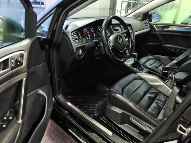 Чорний Фольксваген Гольф, об'ємом двигуна 0 л та пробігом 147 тис. км за 7500 $, фото 4 на Automoto.ua