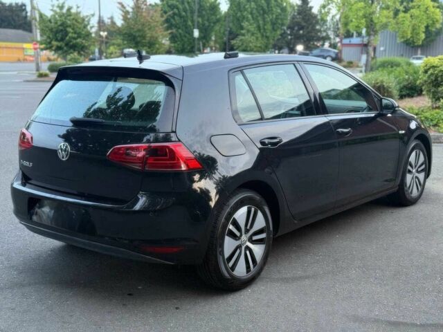 Черный Фольксваген Гольф, объемом двигателя 0 л и пробегом 77 тыс. км за 9000 $, фото 5 на Automoto.ua