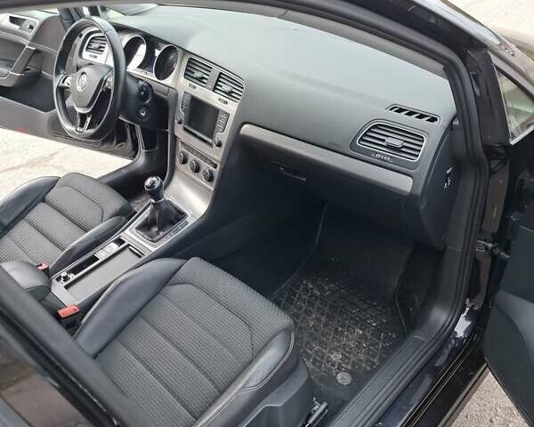 Черный Фольксваген Гольф, объемом двигателя 1.97 л и пробегом 179 тыс. км за 14300 $, фото 13 на Automoto.ua