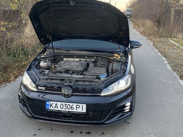 Черный Фольксваген Гольф, объемом двигателя 2 л и пробегом 122 тыс. км за 17000 $, фото 8 на Automoto.ua