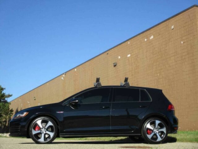 Черный Фольксваген Гольф, объемом двигателя 2 л и пробегом 51 тыс. км за 8200 $, фото 4 на Automoto.ua