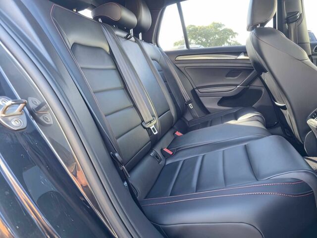 Черный Фольксваген Гольф, объемом двигателя 2 л и пробегом 61 тыс. км за 9000 $, фото 10 на Automoto.ua