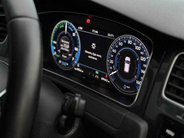 Чорний Фольксваген Гольф, об'ємом двигуна 0 л та пробігом 68 тис. км за 13400 $, фото 9 на Automoto.ua