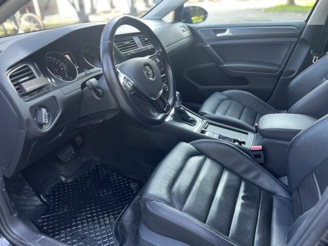 Черный Фольксваген Гольф, объемом двигателя 0 л и пробегом 135 тыс. км за 11700 $, фото 5 на Automoto.ua