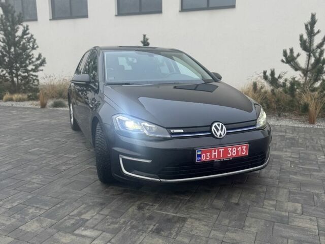 Черный Фольксваген Гольф, объемом двигателя 0 л и пробегом 178 тыс. км за 10399 $, фото 7 на Automoto.ua