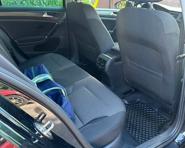 Чорний Фольксваген Гольф, об'ємом двигуна 0 л та пробігом 143 тис. км за 12800 $, фото 21 на Automoto.ua