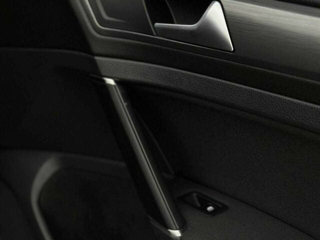 Чорний Фольксваген Гольф, об'ємом двигуна 0 л та пробігом 68 тис. км за 13400 $, фото 12 на Automoto.ua