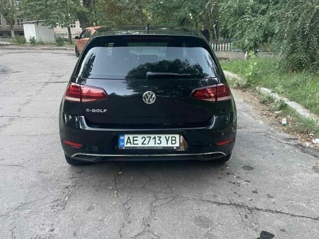 Чорний Фольксваген Гольф, об'ємом двигуна 0 л та пробігом 143 тис. км за 13097 $, фото 2 на Automoto.ua