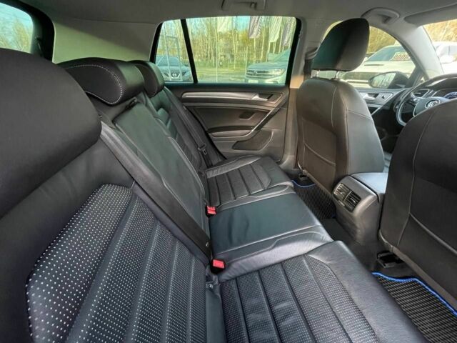 Чорний Фольксваген Гольф, об'ємом двигуна 0 л та пробігом 92 тис. км за 12500 $, фото 20 на Automoto.ua