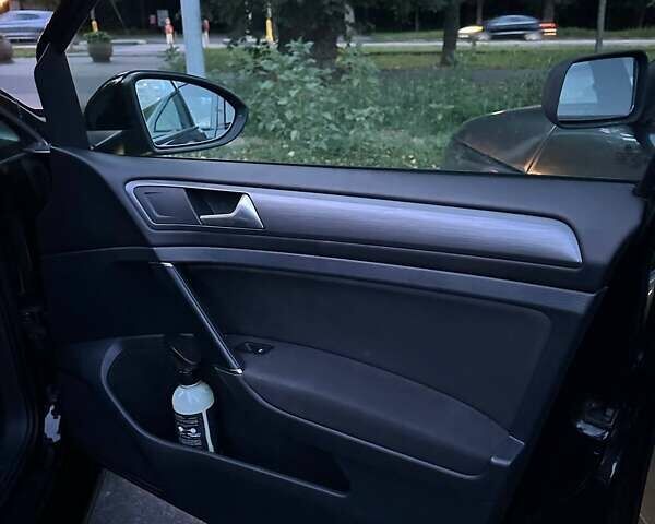 Чорний Фольксваген Гольф, об'ємом двигуна 0 л та пробігом 143 тис. км за 12800 $, фото 25 на Automoto.ua