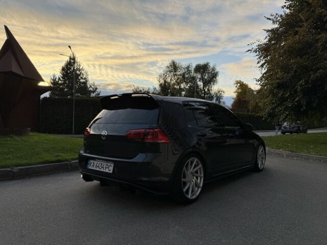 Чорний Фольксваген Гольф, об'ємом двигуна 2 л та пробігом 130 тис. км за 13900 $, фото 4 на Automoto.ua