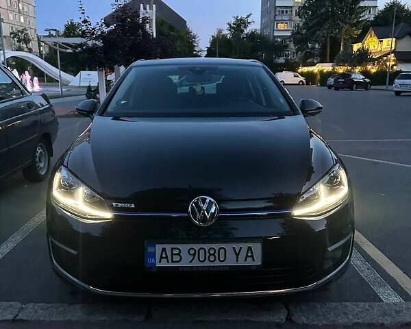 Чорний Фольксваген Гольф, об'ємом двигуна 0 л та пробігом 143 тис. км за 12800 $, фото 2 на Automoto.ua