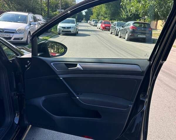 Чорний Фольксваген Гольф, об'ємом двигуна 0 л та пробігом 143 тис. км за 12800 $, фото 26 на Automoto.ua