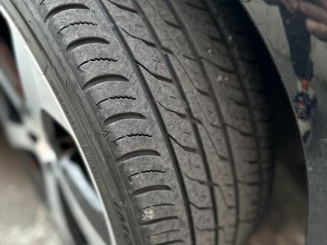 Черный Фольксваген Гольф, объемом двигателя 2 л и пробегом 177 тыс. км за 13000 $, фото 6 на Automoto.ua