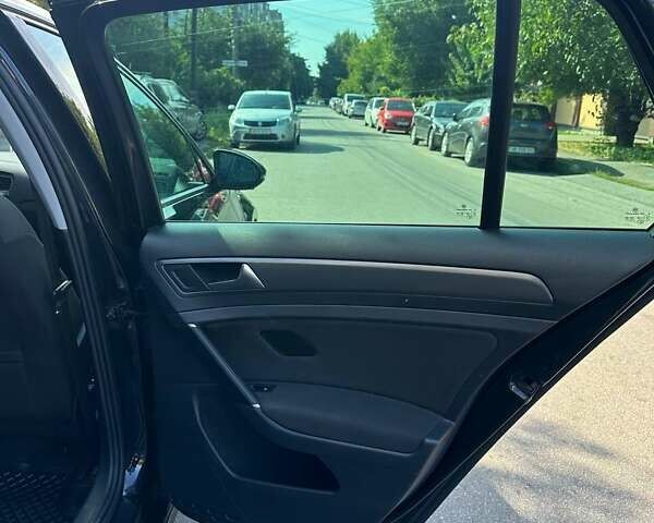 Чорний Фольксваген Гольф, об'ємом двигуна 0 л та пробігом 143 тис. км за 12800 $, фото 30 на Automoto.ua