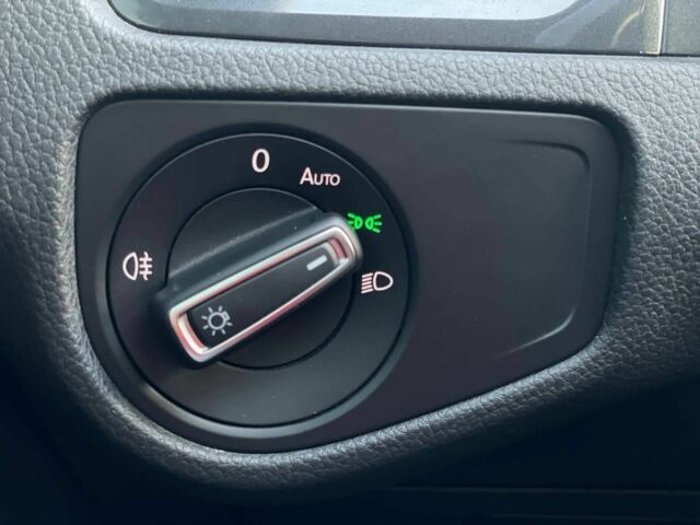 Чорний Фольксваген Гольф, об'ємом двигуна 0 л та пробігом 92 тис. км за 12500 $, фото 14 на Automoto.ua