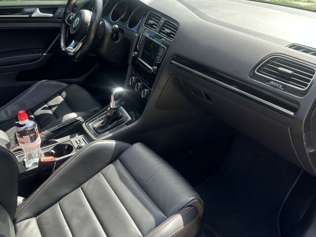 Черный Фольксваген Гольф, объемом двигателя 2 л и пробегом 177 тыс. км за 13000 $, фото 12 на Automoto.ua