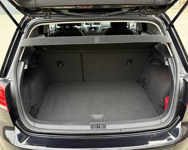 Черный Фольксваген Гольф, объемом двигателя 1.6 л и пробегом 248 тыс. км за 11500 $, фото 15 на Automoto.ua