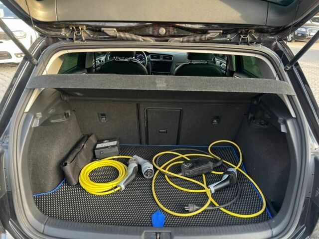 Чорний Фольксваген Гольф, об'ємом двигуна 0 л та пробігом 92 тис. км за 12500 $, фото 22 на Automoto.ua