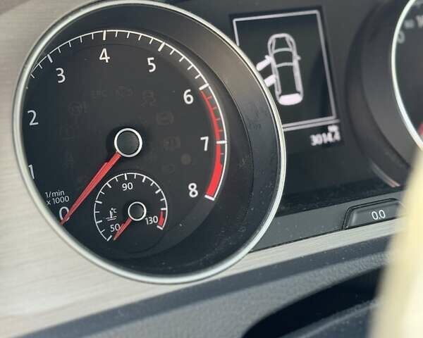 Черный Фольксваген Гольф, объемом двигателя 1.8 л и пробегом 50 тыс. км за 13700 $, фото 15 на Automoto.ua