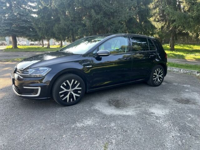 Черный Фольксваген Гольф, объемом двигателя 0 л и пробегом 135 тыс. км за 11700 $, фото 1 на Automoto.ua