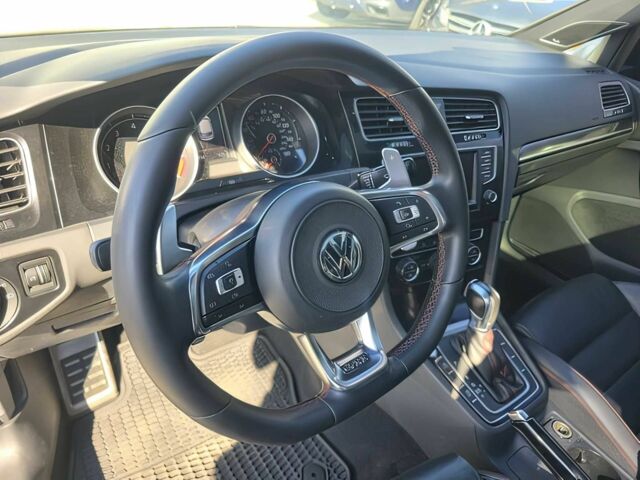 Черный Фольксваген Гольф, объемом двигателя 2 л и пробегом 63 тыс. км за 8900 $, фото 8 на Automoto.ua