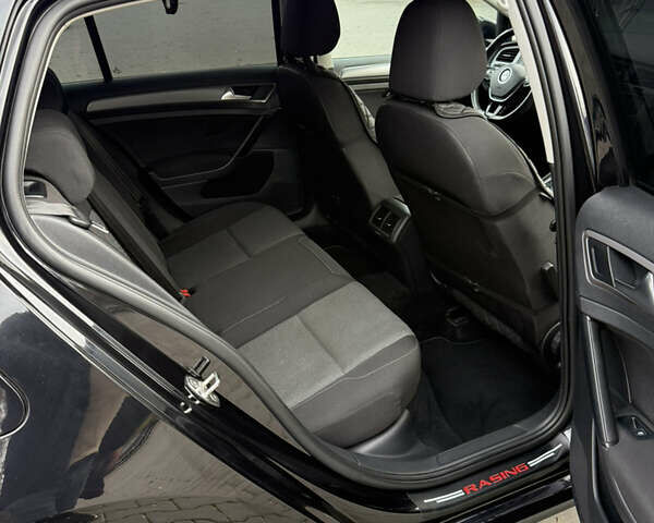 Черный Фольксваген Гольф, объемом двигателя 1.6 л и пробегом 248 тыс. км за 11500 $, фото 14 на Automoto.ua