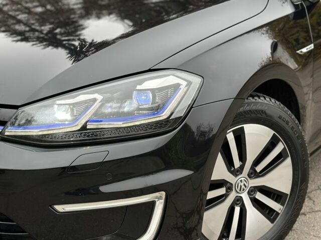 Черный Фольксваген Гольф, объемом двигателя 0 л и пробегом 188 тыс. км за 11750 $, фото 2 на Automoto.ua