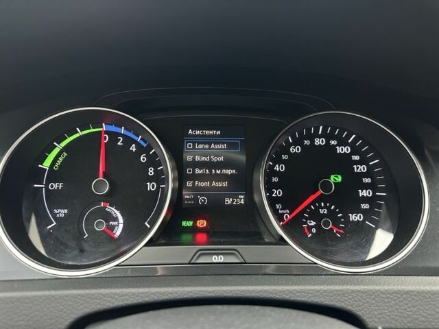 Черный Фольксваген Гольф, объемом двигателя 0 л и пробегом 188 тыс. км за 11750 $, фото 8 на Automoto.ua