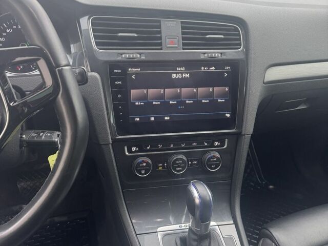 Черный Фольксваген Гольф, объемом двигателя 0 л и пробегом 178 тыс. км за 10399 $, фото 6 на Automoto.ua