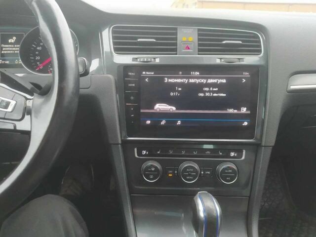 Черный Фольксваген Гольф, объемом двигателя 0 л и пробегом 217 тыс. км за 11500 $, фото 6 на Automoto.ua