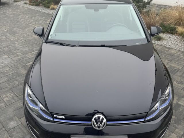 Черный Фольксваген Гольф, объемом двигателя 0 л и пробегом 178 тыс. км за 10399 $, фото 14 на Automoto.ua