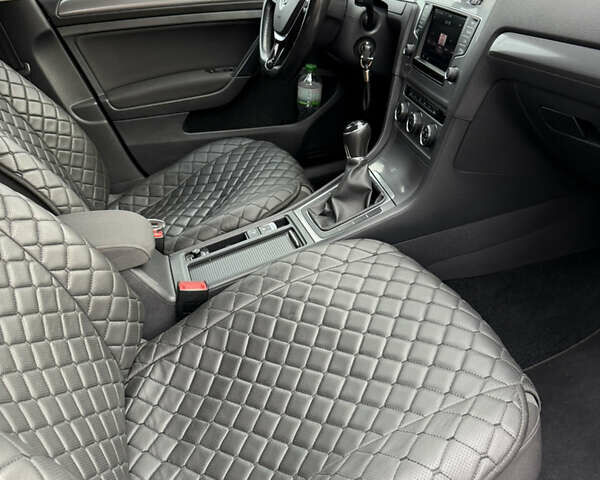 Черный Фольксваген Гольф, объемом двигателя 1.6 л и пробегом 248 тыс. км за 11500 $, фото 12 на Automoto.ua